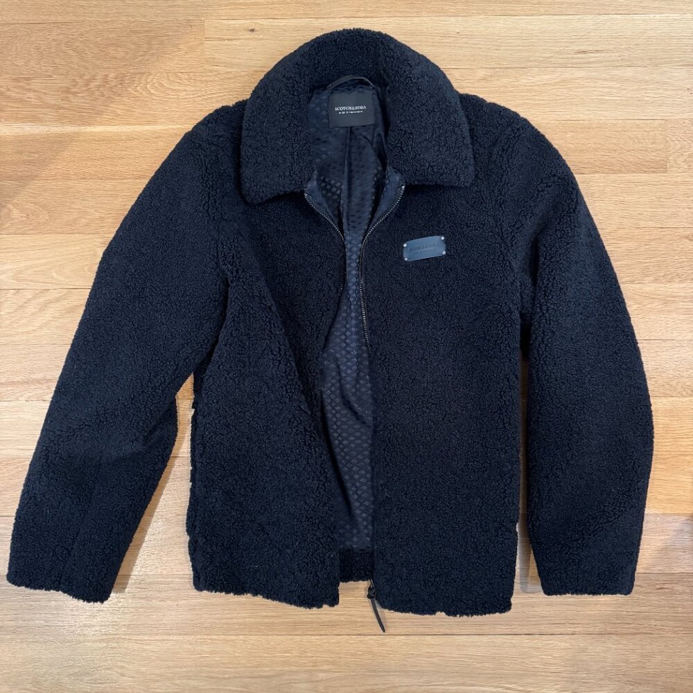 SCOTCH & SODA Short Quilted Sherpa Jacket in Black